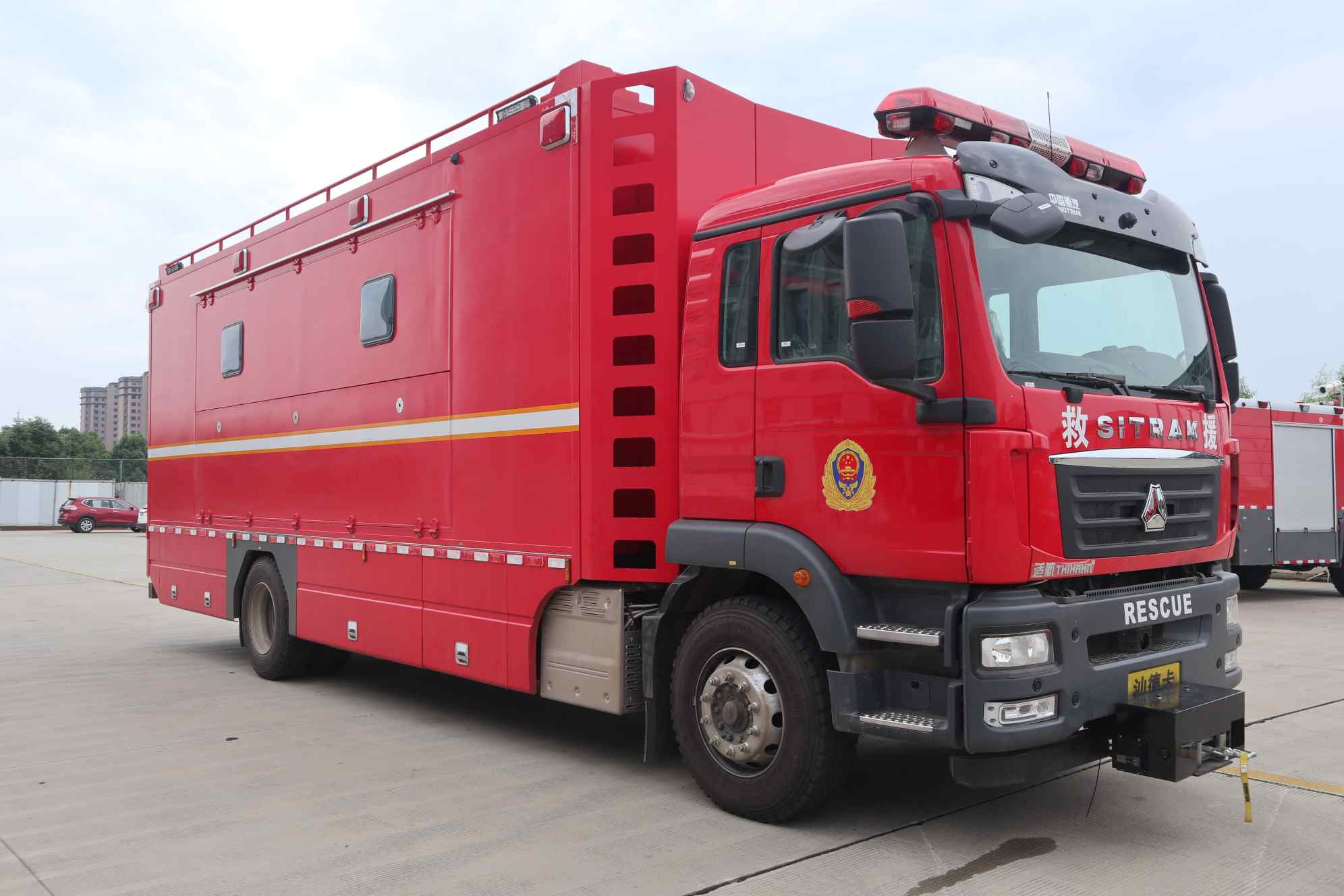 适航牌WKL5160TXFQC20/CSSK器材消防车图片