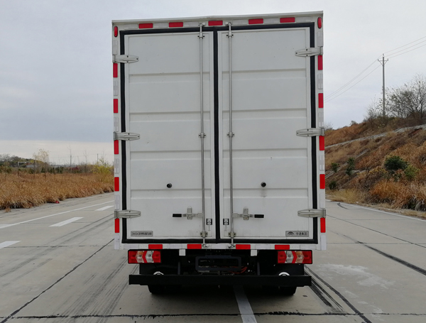 宇通牌ZKH5045XXYBEV7B純電動(dòng)廂式運(yùn)輸車公告圖片