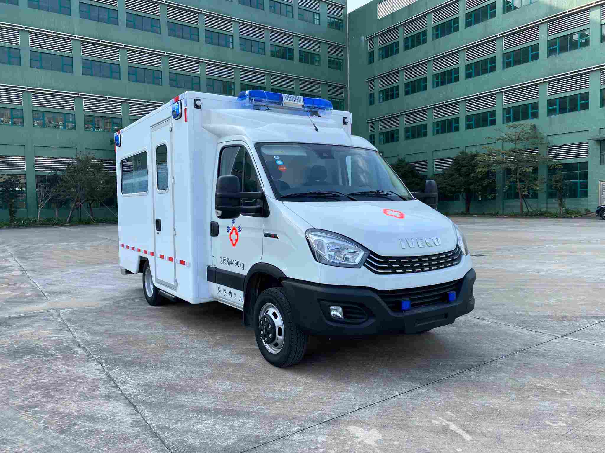 ARD5041XJH-YF6型救护车图片