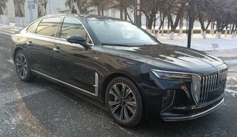 红旗牌CA7250HA6TB型轿车