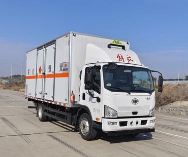 襄鑫鼎牌XDV5121XQYCA6爆破器材運(yùn)輸車公告圖片