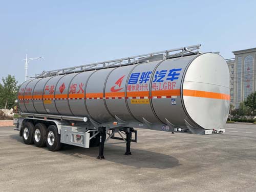 昌骅牌11.1米31.8吨3轴易燃液体罐式运输半挂车(HCH9401GRYJ)