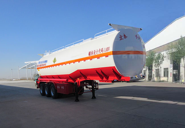 正康宏泰牌10.5米31吨3轴氧化性物品罐式运输半挂车(HHT9401GYW)
