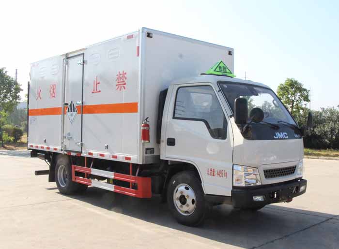 华通牌HCQ5041XZWJX6杂项危险物品厢式运输车图片