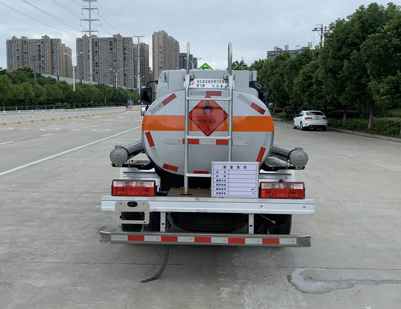 楚飞牌CLQ5041GJY6E加油车公告图片