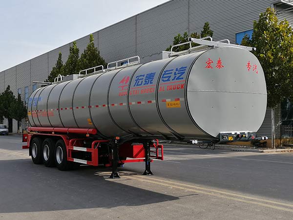 正康宏泰牌11.4米32.3吨3轴普通液体运输半挂车(HHT9405GPG)