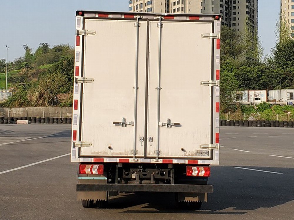 陜汽牌SX5041XXYNP63311廂式運輸車公告圖片