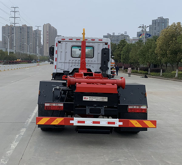 楚飞牌CLQ5180ZXX6EL车厢可卸式垃圾车公告图片