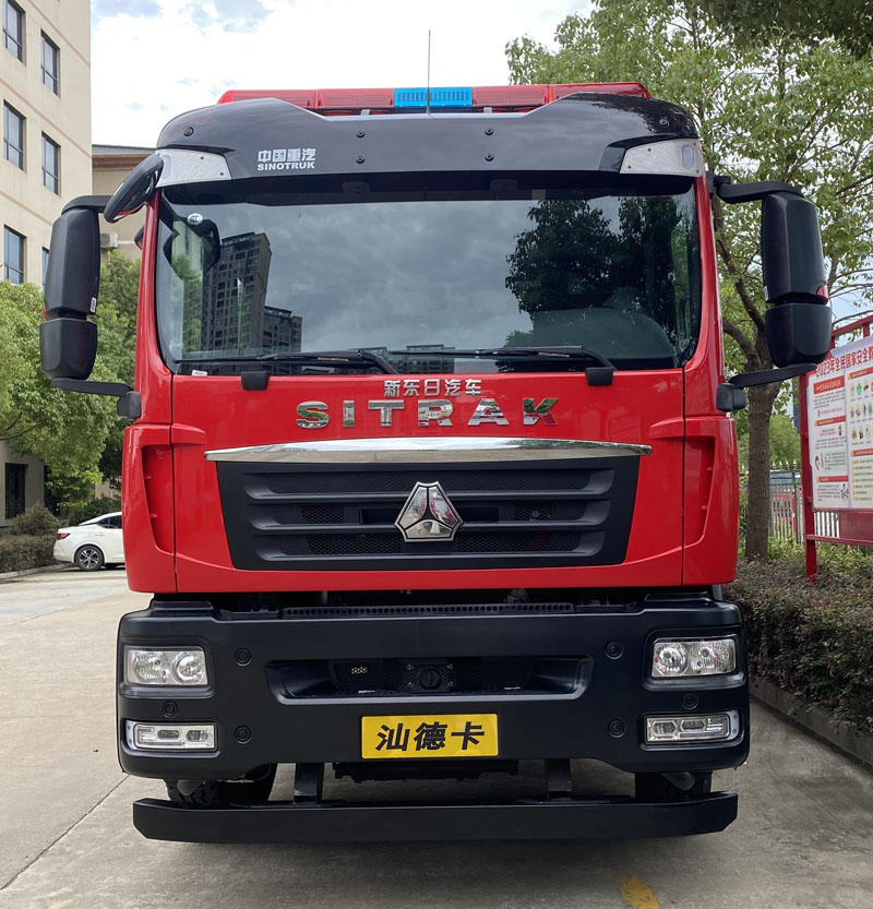 新东日牌YZR5190GXFSG80/G6水罐消防车公告图片