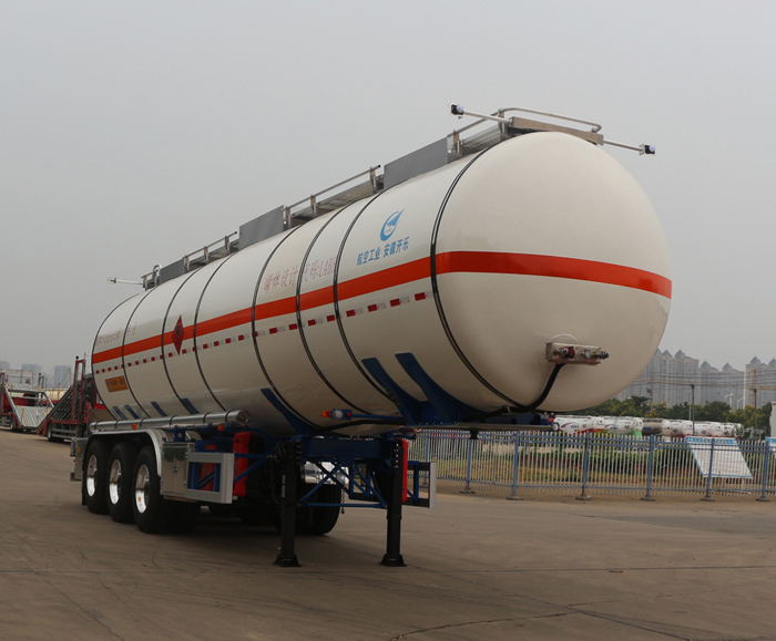 开乐牌11.5米32.5吨3轴易燃液体罐式运输半挂车(AKL9400GRY38)