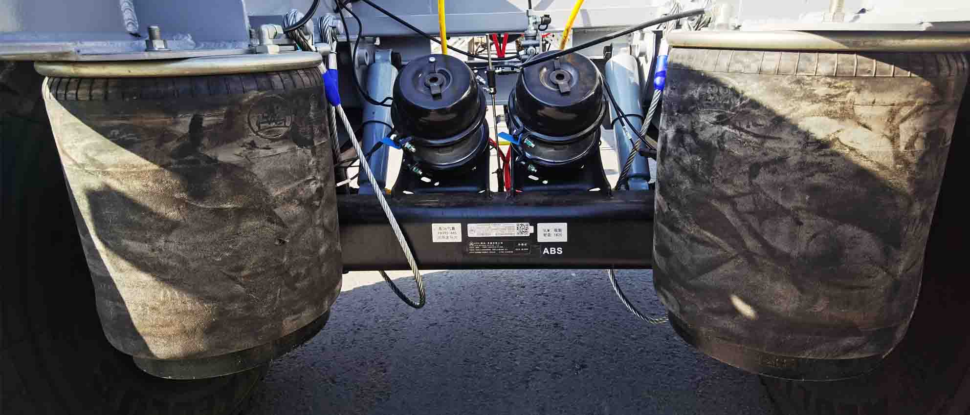 达尼奥牌WXL9180TJZ空载集装箱运输半挂车公告图片