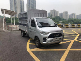 仓栅式运输车