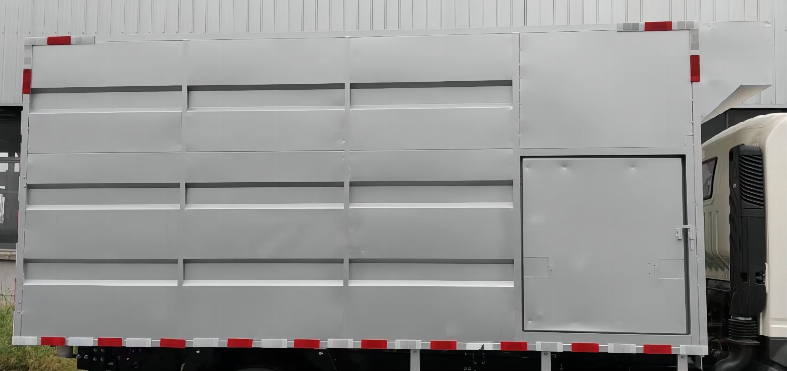 牧安達(dá)牌SDM5042XCQ雛禽運(yùn)輸車公告圖片