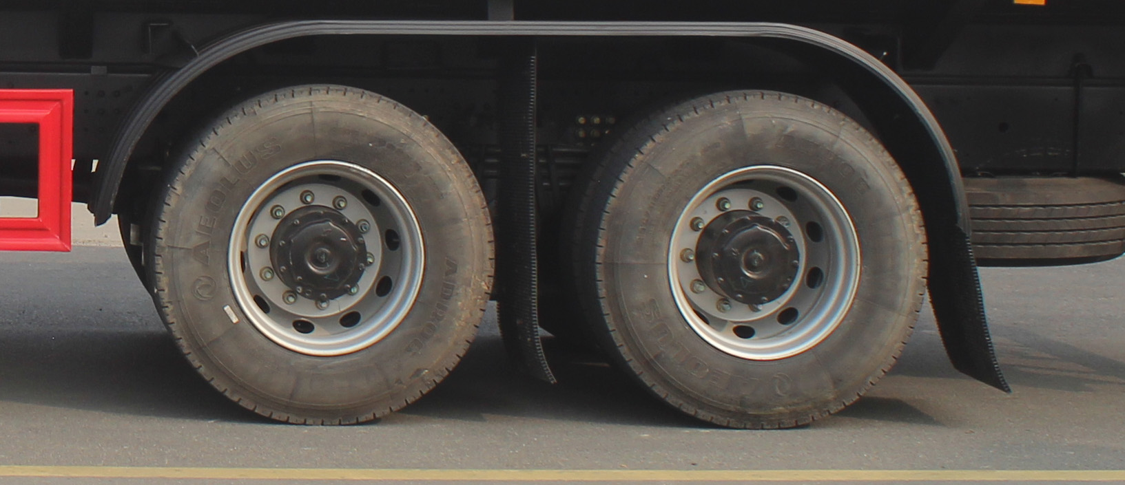 潤(rùn)知星牌SCS5322GYYZZ6運(yùn)油車(chē)公告圖片