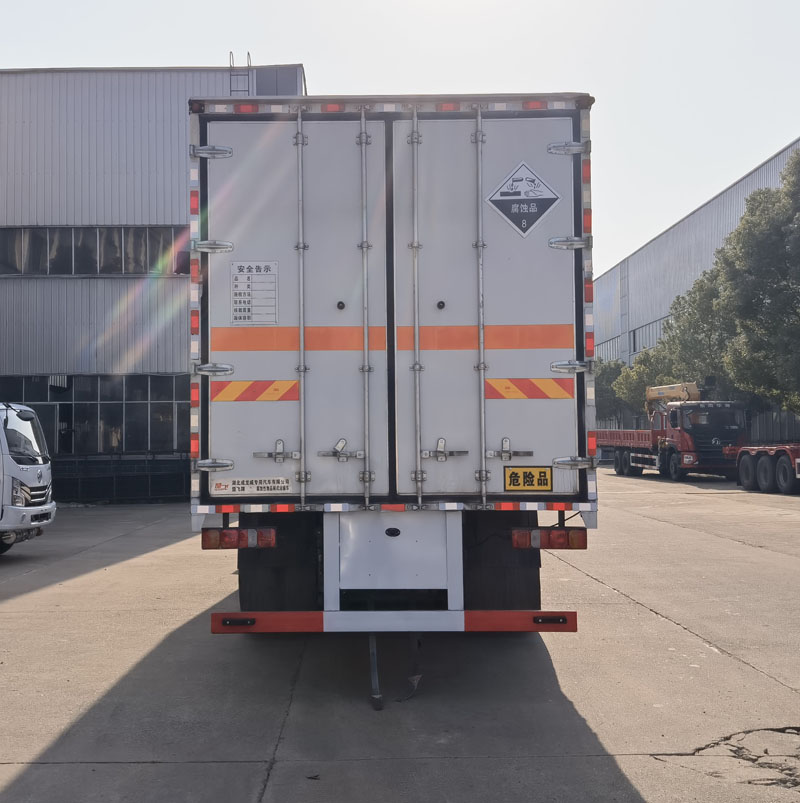 楚飛牌CLQ5320XFW6ZZ腐蝕性物品廂式運(yùn)輸車(chē)公告圖片