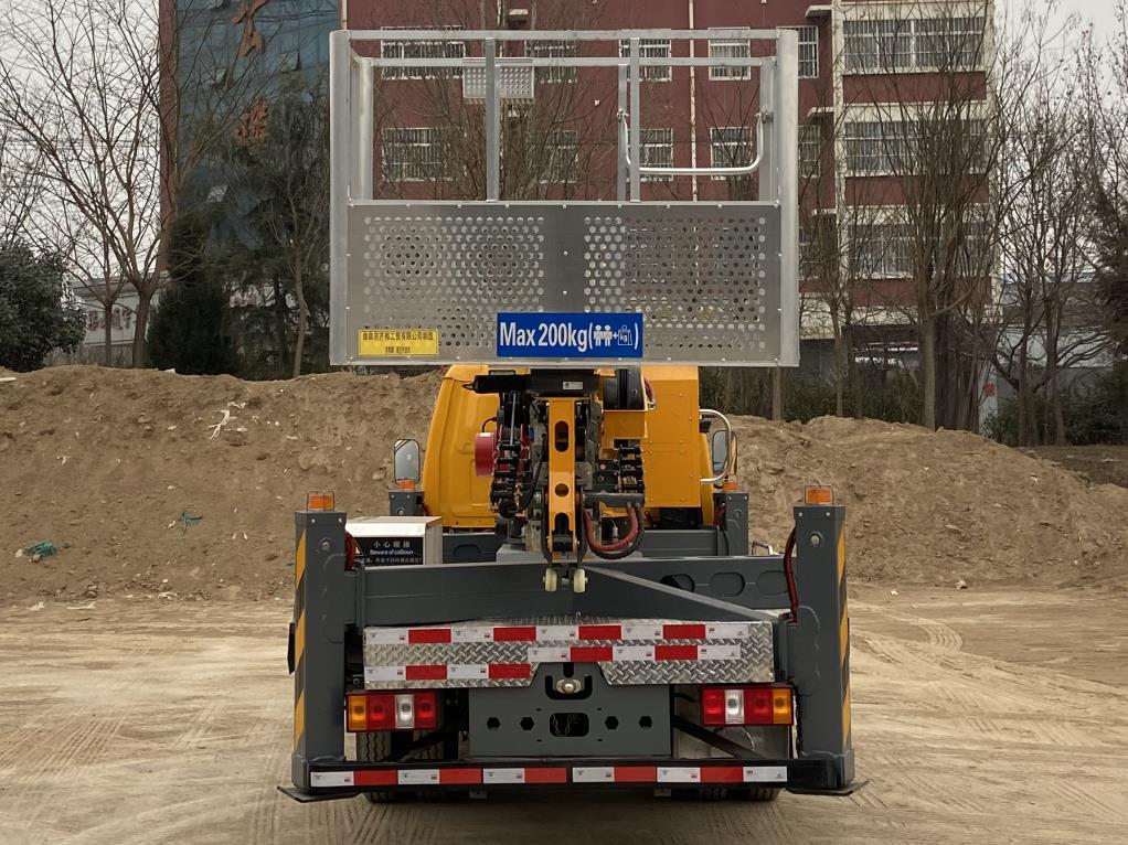 齊邦牌QB5040JGKJX6高空作業(yè)車公告圖片