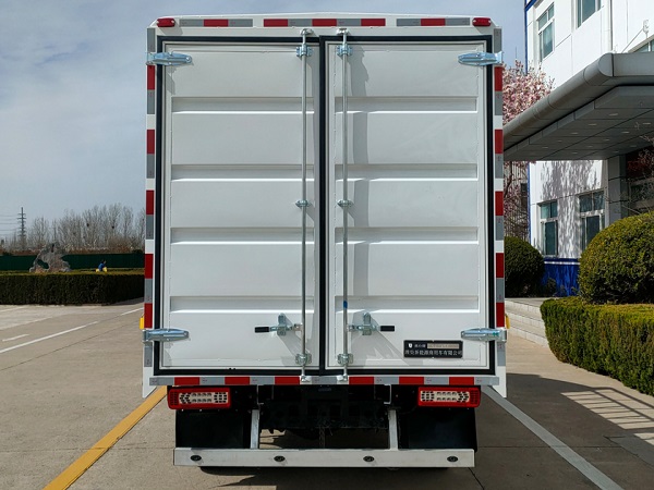 燕臺(tái)牌YTQ5042CCYKEEV341純電動(dòng)倉(cāng)柵式運(yùn)輸車公告圖片