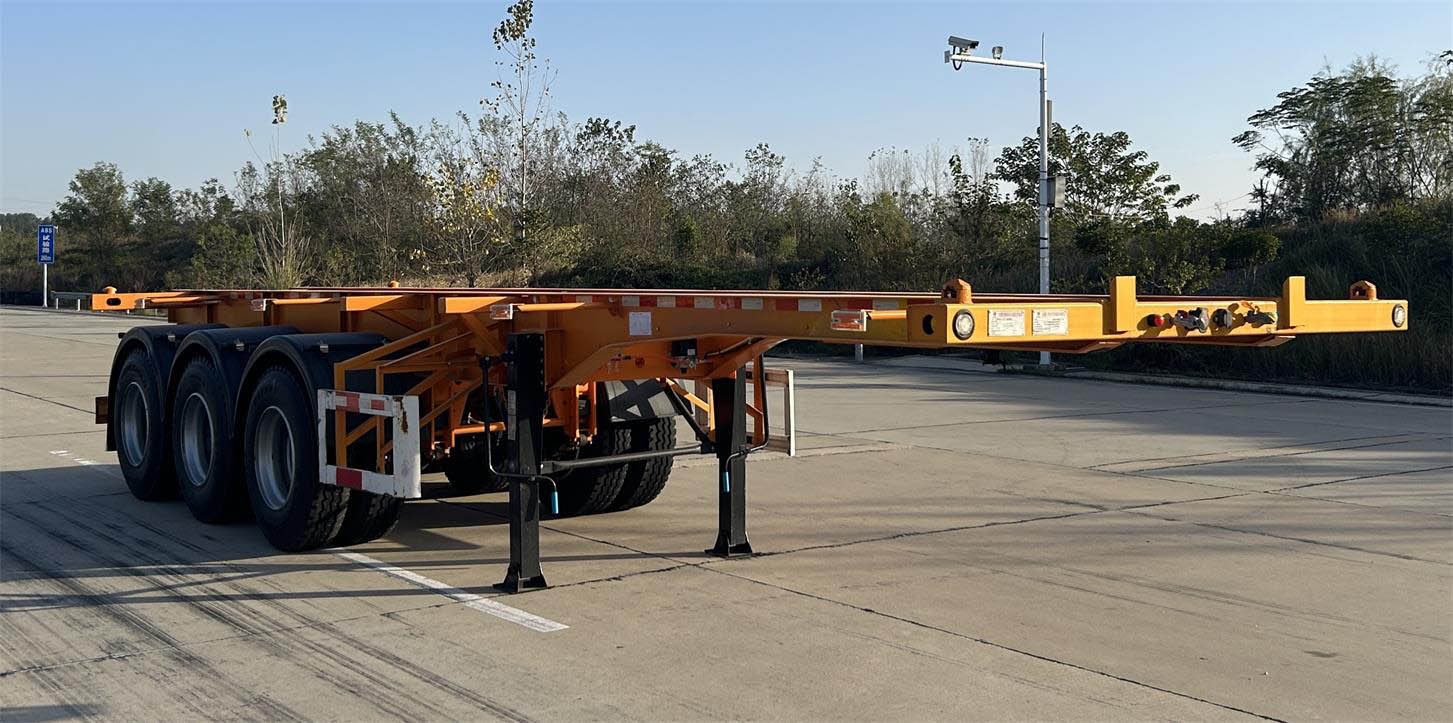 新蒙凯牌9.6米36.1吨3轴集装箱运输半挂车(NMK9400TJZB1)