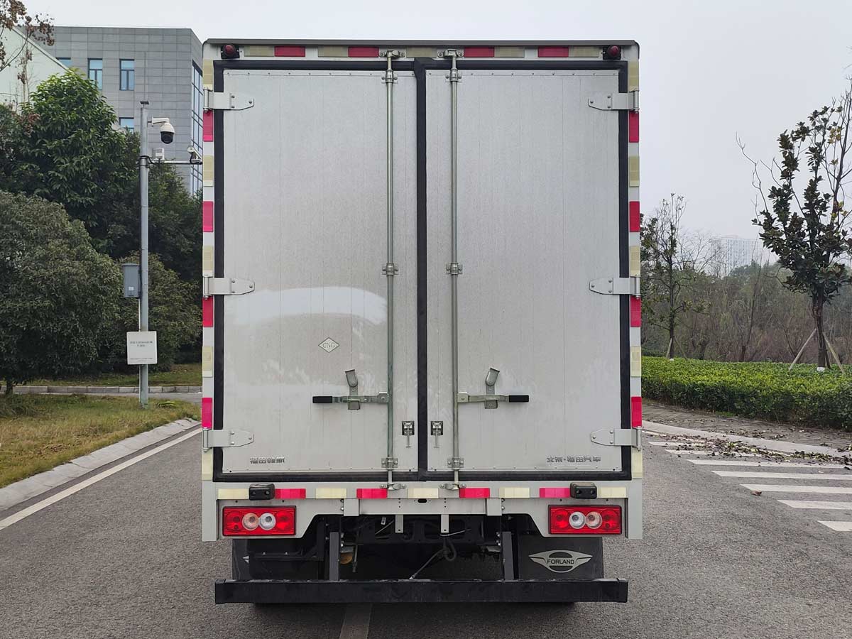 福田牌BJ5044XXY9JCA-50廂式運輸車公告圖片