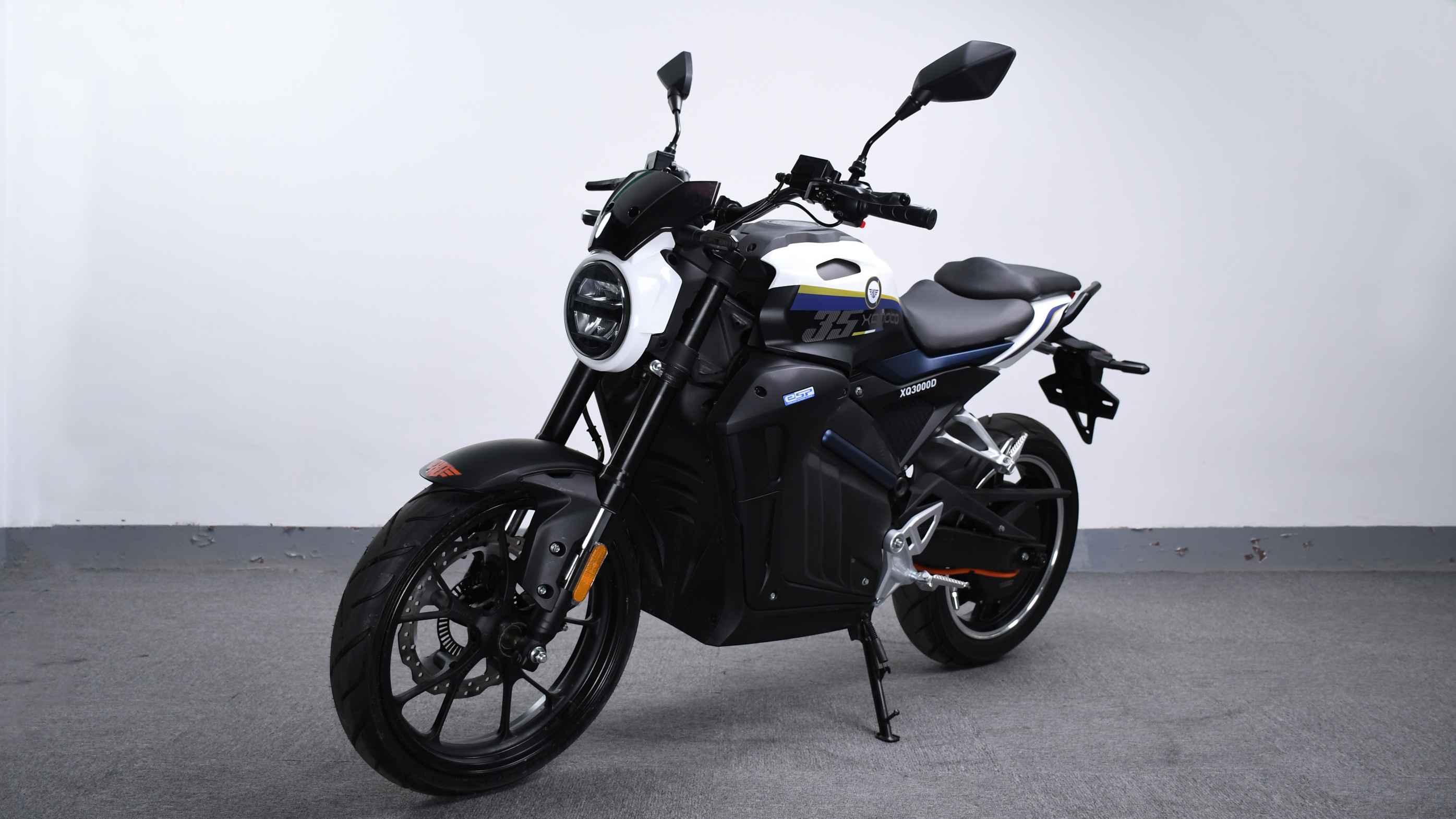 XQ3000D 小全牌纯电动前盘式后盘式电动两轮摩托车图片