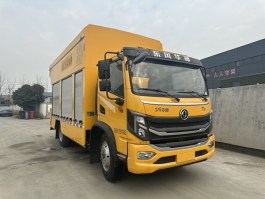 交通锥收集工程车