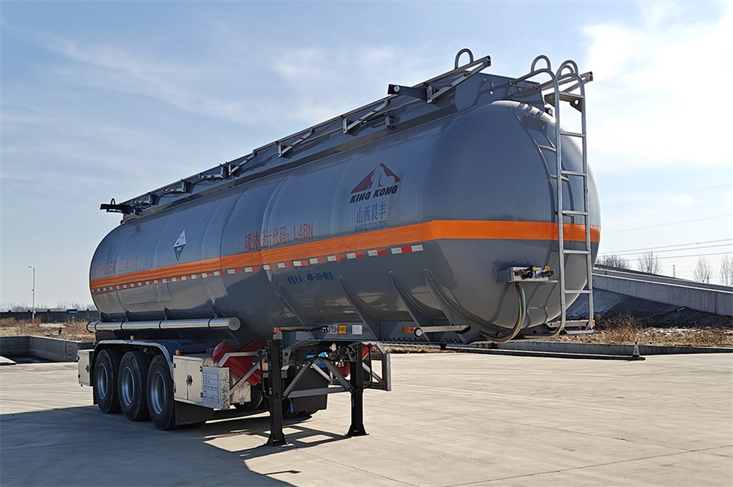 丞风牌10.7米32.5吨3轴腐蚀性物品罐式运输半挂车(JCF9400GFW36)