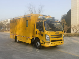 大流量排水抢险车