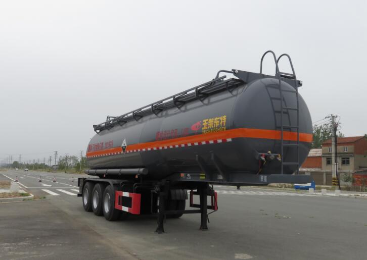特运牌11米31吨3轴腐蚀性物品罐式运输半挂车(DTA9402GFWA)