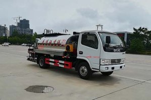 沥青洒布车