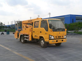高空作业车