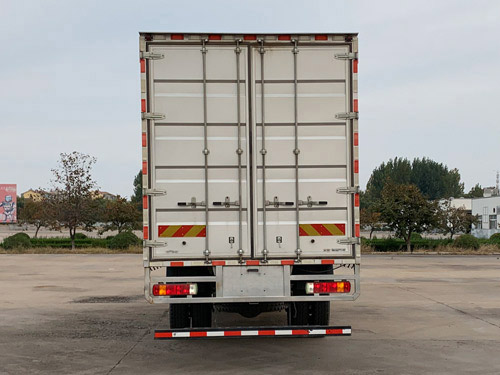 福田牌BJ5184XXYKPFN-04廂式運輸車公告圖片