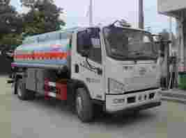 运油车