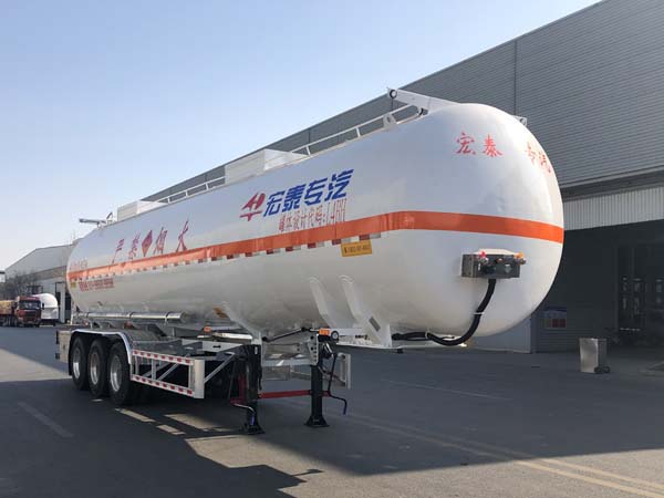 正康宏泰牌12.6米33吨3轴易燃液体罐式运输半挂车(HHT9403GRYF)