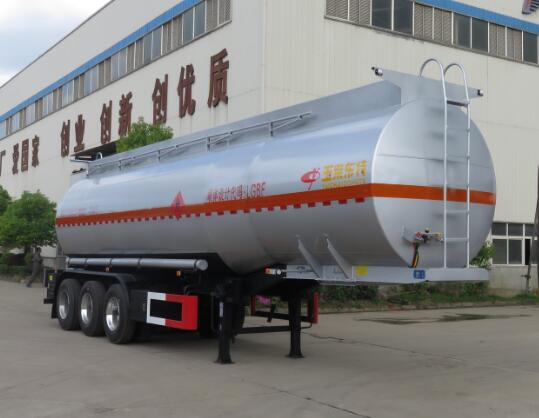 特运牌11.3米32.2吨3轴易燃液体罐式运输半挂车(DTA9400GRYA)