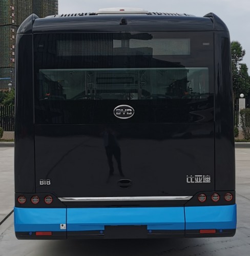比亚迪牌BYD6180B1EV1纯电动低地板铰接城市客车公告图片