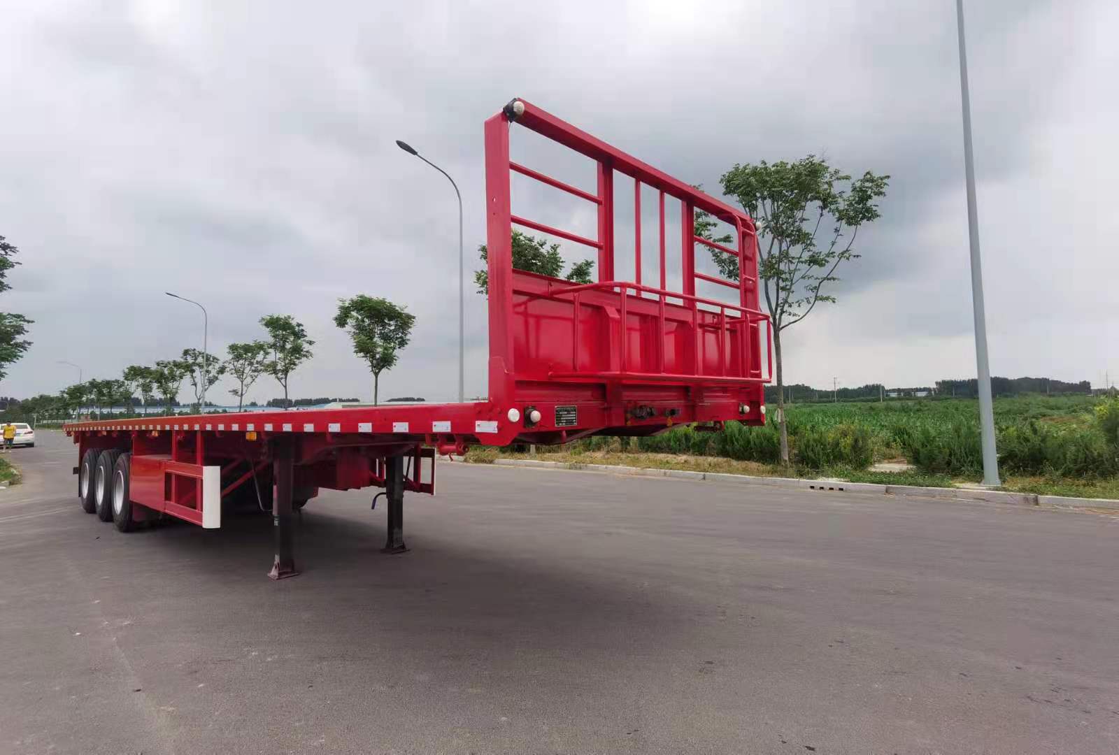 中闽锦双牌13米34吨3轴平板运输半挂车(MJS9400TPB)