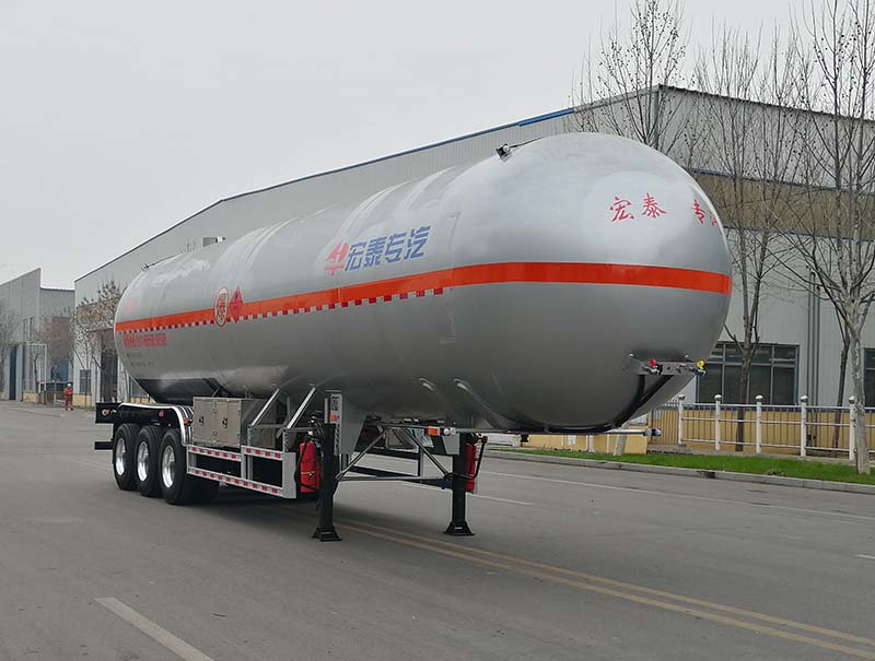 正康宏泰牌13.3米25.6吨3轴液化气体运输半挂车(HHT9400GYQA)