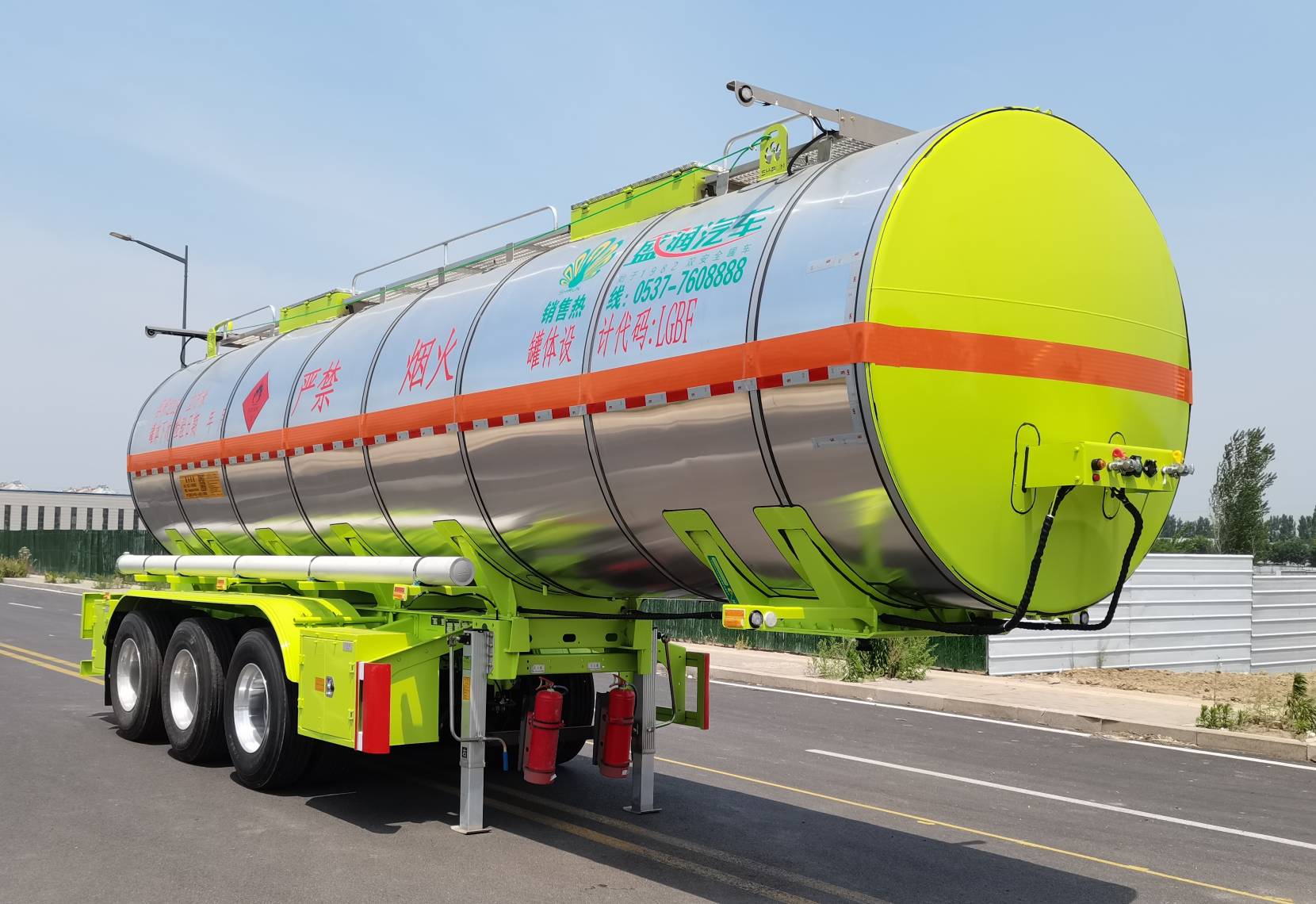 盛润牌10米33.5吨3轴易燃液体罐式运输半挂车(SKW9402GRYT20)