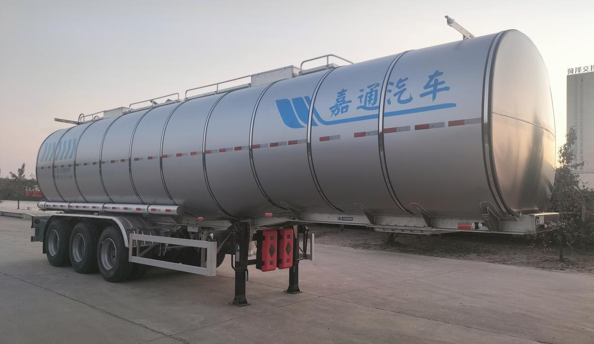嘉运通牌11.4米33.8吨3轴普通液体运输半挂车(JTC9402GPG)