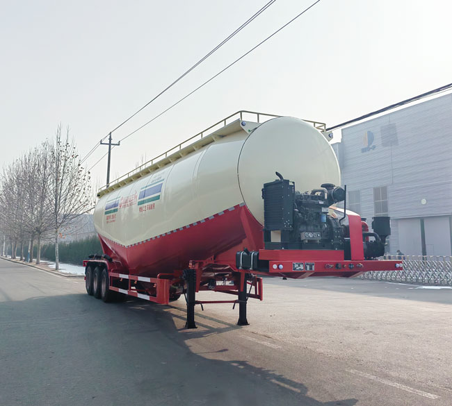 杨嘉牌13.5米30.1吨3轴低密度粉粒物料运输半挂车(LHL9407GFLB)