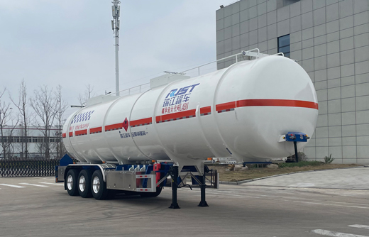 瑞江牌12.9米31.5吨3轴易燃液体罐式运输半挂车(WL9404GRYDY54A)