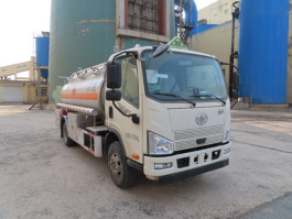 LPC5090GRYC6易燃液体罐式运输车图片