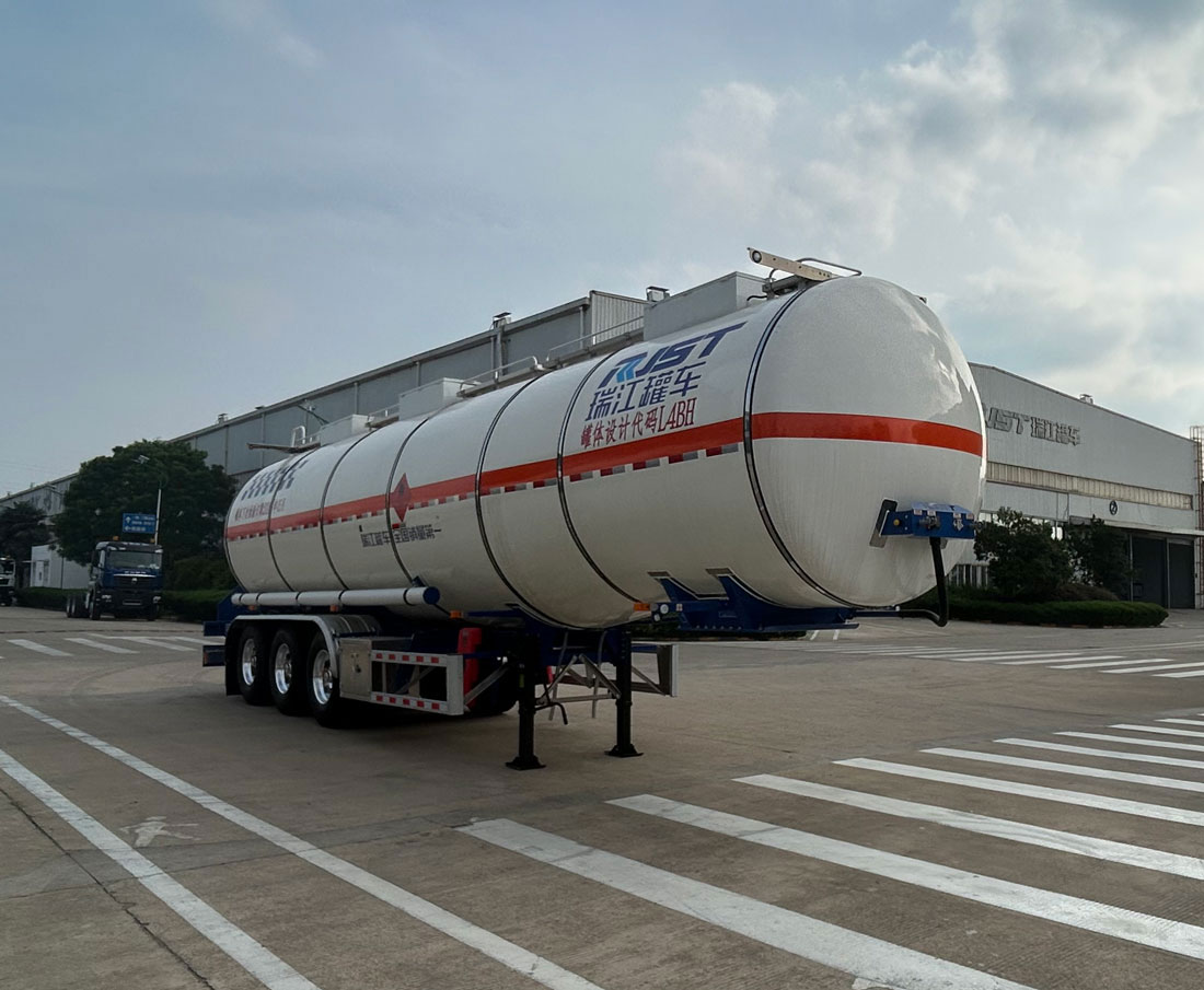 瑞江牌12.2米32.7吨3轴易燃液体罐式运输半挂车(WL9405GRYSY38A)