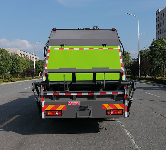 鲲海牌HKH5180ZYSD压缩式垃圾车公告图片