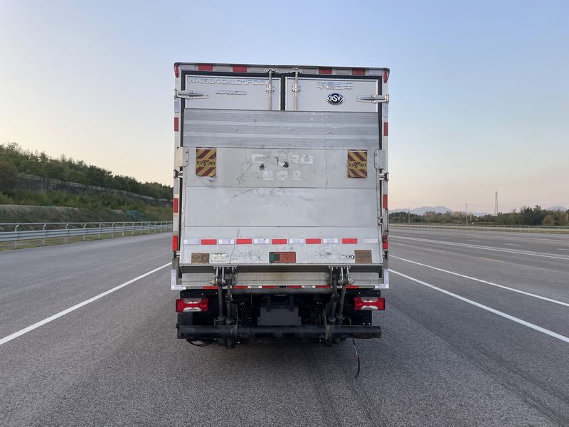 佰斯威牌WK5040XLC1FCEV燃料電池冷藏車公告圖片