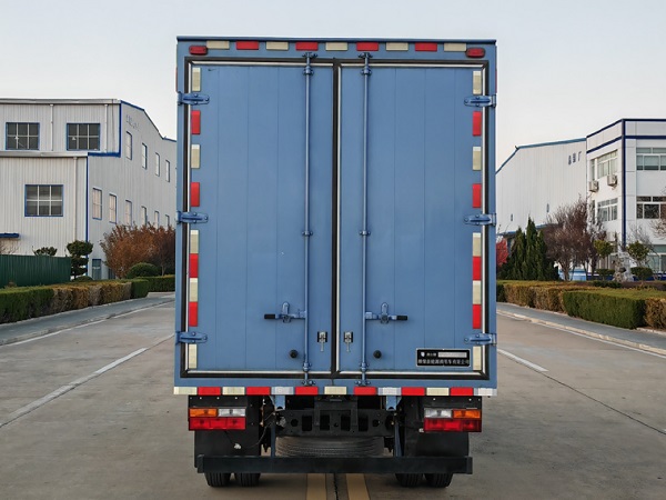 燕臺(tái)牌YTQ5042XXYKEEV345純電動(dòng)廂式運(yùn)輸車公告圖片