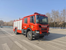 压缩空气泡沫消防车