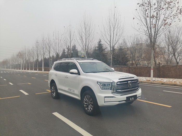 ZK5037XZHQ68PHEV 宇通牌插电式混合动力指挥车图片