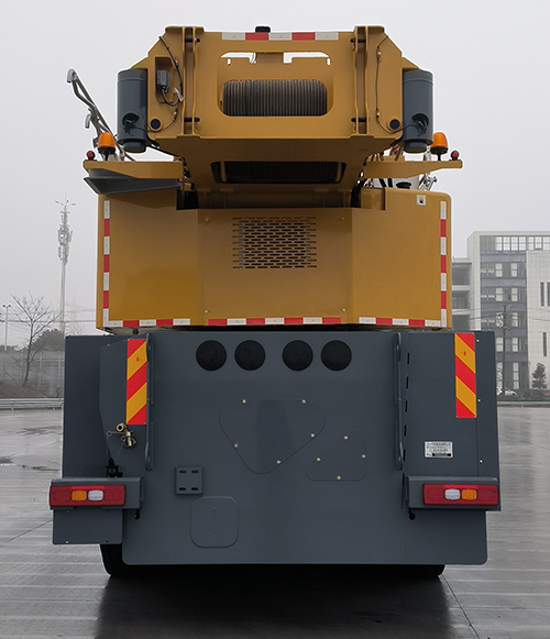 三一牌SYM5600JQZ260C全地面起重机公告图片