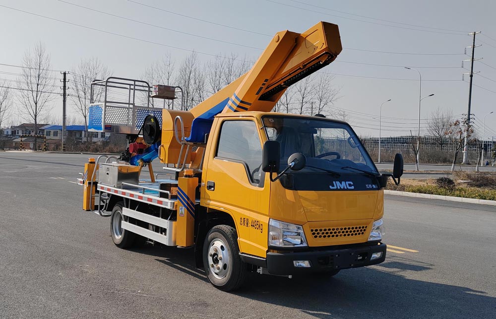 康牧晨遠(yuǎn)牌KMH5040JGK6HX高空作業(yè)車公告圖片